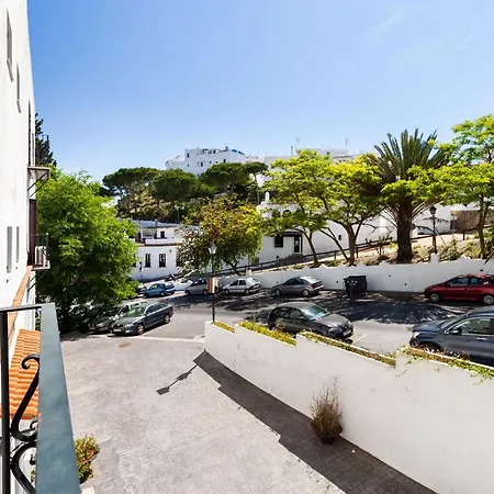 Remedios Con Patio Andaluz Apartment